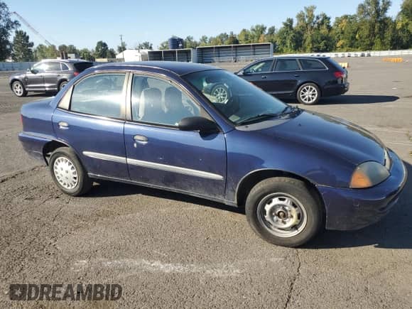 2000 Chevrolet Metro Lsi z VIN 2C1MR5222Y6705370, wystawiony jako Copart lot #81325655 z przebiegiem 138 330 mil mil oraz Czysty tytuł • Clean title. Historia ofert i sprzedaży dostępna na DreamBid. Obrazek 4.