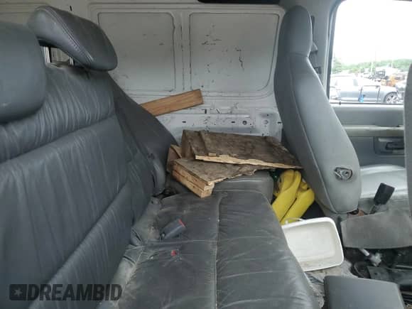 2007 Ford Econoline Cargo Commercial с VIN 1FTNE24L97DA06776, выставлен на аукционе Copart как лот 62780575 с пробегом 264 917 миль миль и Чистый • Clean title. История ставок и продаж доступна на DreamBid. Изображение 11.