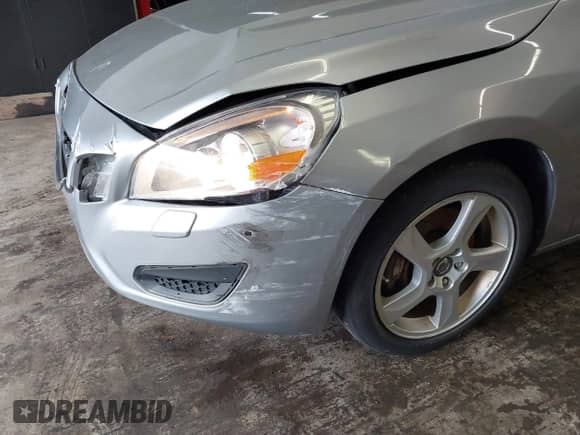 2013 Volvo S60 T5 с VIN YV1612FHXD2181306, выставлен на аукционе IAAI как лот 41726747 с пробегом 116 836 миль миль и . История ставок и продаж доступна на DreamBid. Изображение 17.