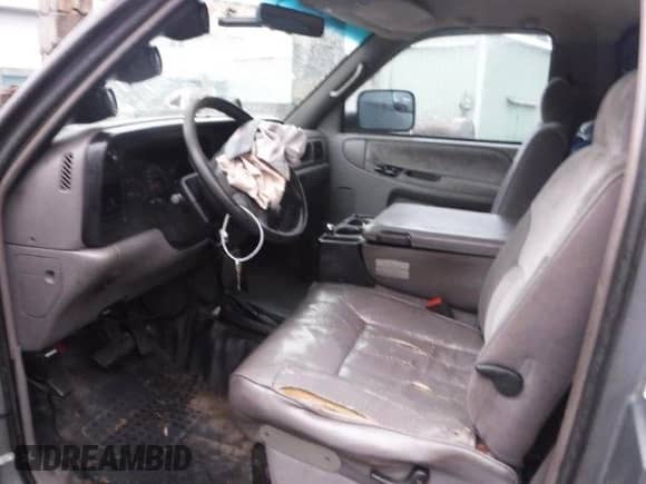 1994 Dodge 2500 with VIN 1B7KF26C8RS684267, listed as a Copart auction lot 48222705 with 175,551 mi miles and Salvage title. Bid and sale history available at DreamBid. Image 7.