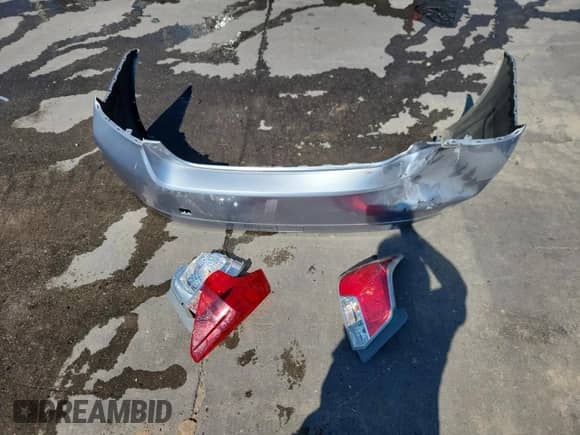 2013 Subaru Impreza Premium with VIN JF1GJAC60DH018559, listed as a Copart auction lot 70894195 with 137,226 mi miles and Salvage title. Bid and sale history available at DreamBid. Image 12.