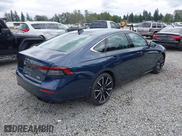 2025 Honda Accord Touring with VIN 1HGCY2F86SA000890, listed as a IAAI auction lot 42558695 with 4,493 mi miles and . Bid and sale history available at DreamBid. Image 4.