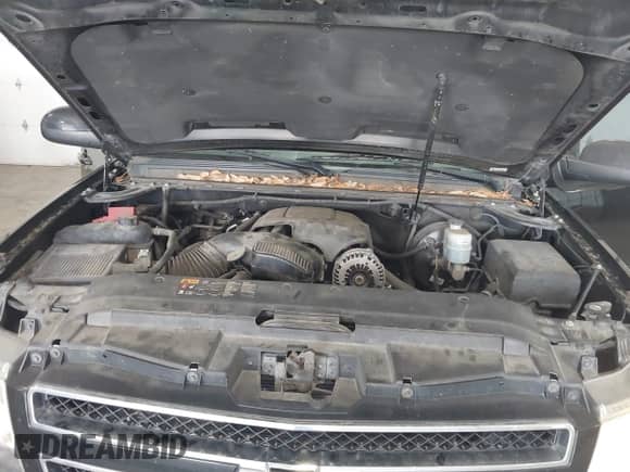 2014 Chevrolet Tahoe LT with VIN 1GNSCBE07ER249202, listed as a IAAI auction lot 42546283 with 124,538 mi miles and . Bid and sale history available at DreamBid. Image 10.