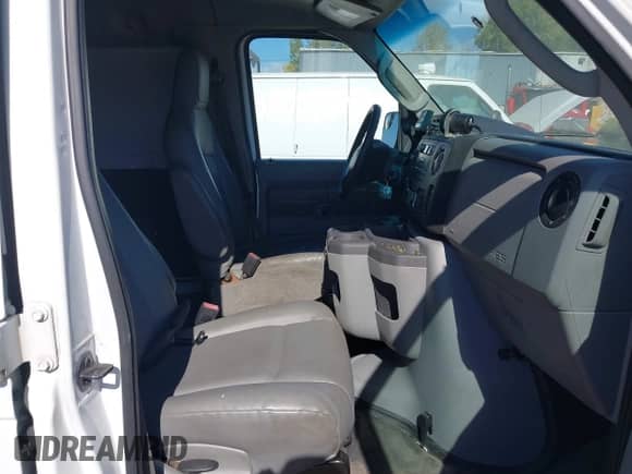2013 Ford Econoline Cargo Commercial с VIN 1FTNE1EL5DDA47703, выставлен на аукционе IAAI как лот 43391862 с пробегом 208 969 миль миль и . История ставок и продаж доступна на DreamBid. Изображение 5.