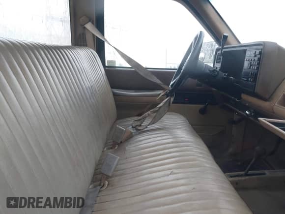 1988 Chevrolet Silverado 2500 с VIN 1GCFK24K3JE163242, выставлен на аукционе IAAI как лот 41961531 с пробегом 202 868 миль миль и . История ставок и продаж доступна на DreamBid. Изображение 5.