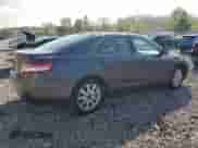 2011 Toyota Camry LE z VIN 4T4BF3EK2BR140227, wystawiony jako Copart lot #81824545 z przebiegiem 181 165 mil mil oraz Szkoda całkowita • Salvage title. Historia ofert i sprzedaży dostępna na DreamBid. Obrazek 3.