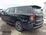 2022 Chevrolet Suburban LT z VIN 1GNSCCKD8NR301806, wystawiony jako IAAI lot #42106575 z przebiegiem 61 155 mil mil oraz . Historia ofert i sprzedaży dostępna na DreamBid. Obrazek 3.