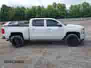 2017 Chevrolet Silverado 1500 LTZ z VIN 3GCUKSEJ3HG127857, wystawiony jako IAAI lot #42887256 z przebiegiem 191 237 mil mil oraz . Historia ofert i sprzedaży dostępna na DreamBid. Obrazek 13.