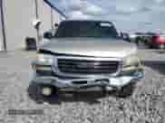 2005 GMC Sierra 1500 SLE z VIN 2GTEK13T451313110, wystawiony jako Copart lot #70693245 z przebiegiem 218 553 mil mil oraz Szkoda całkowita • Salvage title. Historia ofert i sprzedaży dostępna na DreamBid. Obrazek 5.