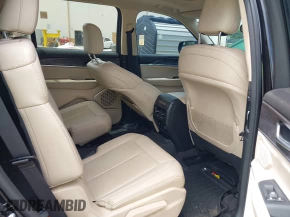 2022 Jeep Grand Cherokee Limited z VIN 1C4RJKBG6N8504491, wystawiony jako IAAI lot #42740915 z przebiegiem 66 395 mil mil oraz . Historia ofert i sprzedaży dostępna na DreamBid. Obrazek 8.