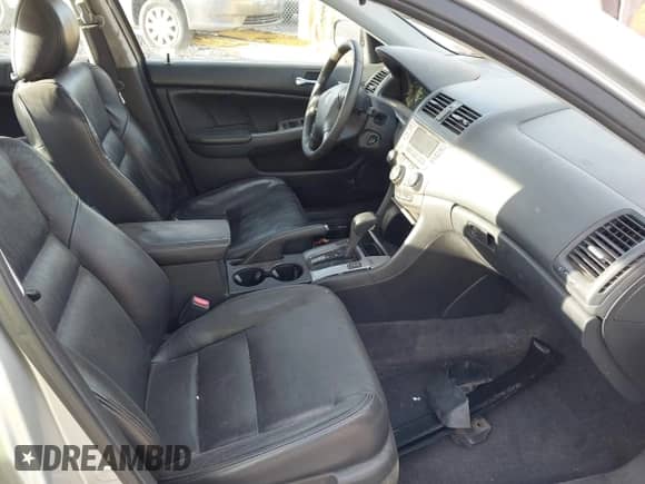 2007 Honda Accord EX-L with VIN 1HGCM66547A059761, listed as a IAAI auction lot 43512888 with 207,476 mi miles and . Bid and sale history available at DreamBid. Image 5.