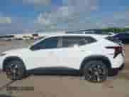2024 Chevrolet Trax 1RS z VIN KL77LGE20RC219848, wystawiony jako IAAI lot #42930998 z przebiegiem 46 326 mil mil oraz . Historia ofert i sprzedaży dostępna na DreamBid. Obrazek 14.