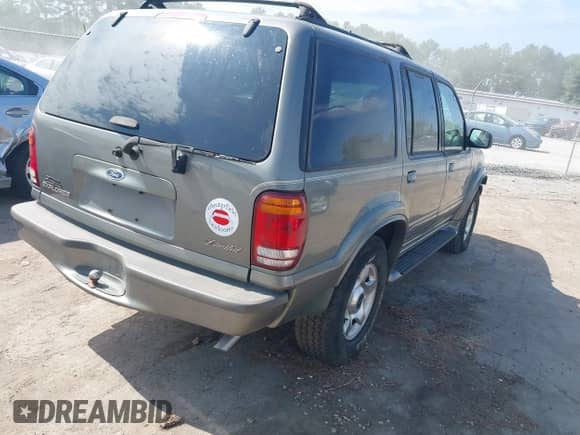2000 Ford Explorer with VIN 1FMZU75E6YZB71590, listed as a IAAI auction lot 42757239 with 122,876 mi miles and . Bid and sale history available at DreamBid. Image 4.