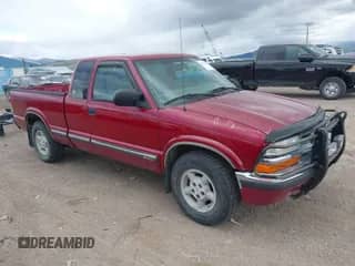 2000 Chevrolet S-10 LS с VIN 1GCDT19W1Y8167499, выставлен на аукционе IAAI как лот 42113196 с пробегом 177 058 миль миль и . История ставок и продаж доступна на DreamBid. Изображение 1.