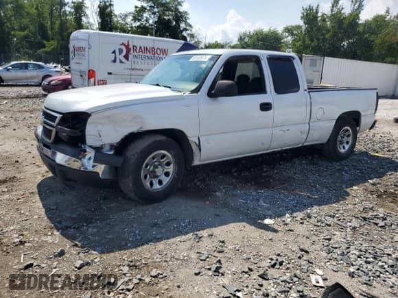 2006 Chevrolet Silverado 1500 LS with VIN 1GCEC19XX6Z276676, listed as a Copart auction lot 69102675 with 266,266 mi miles and Salvage title. Bid and sale history available at DreamBid. Image 1.