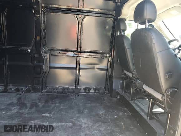 2023 Ram ProMaster Cargo с VIN 3C6MRVJG5PE574568, выставлен на аукционе Copart как лот 56159885 с пробегом 24 424 миль миль и Списание • Salvage title. История ставок и продаж доступна на DreamBid. Изображение 11.