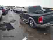 2016 Ram 1500 Laramie z VIN 1C6RR6NT5GS312517, wystawiony jako IAAI lot #42654140 z przebiegiem 296 347 mil mil oraz . Historia ofert i sprzedaży dostępna na DreamBid. Obrazek 3.