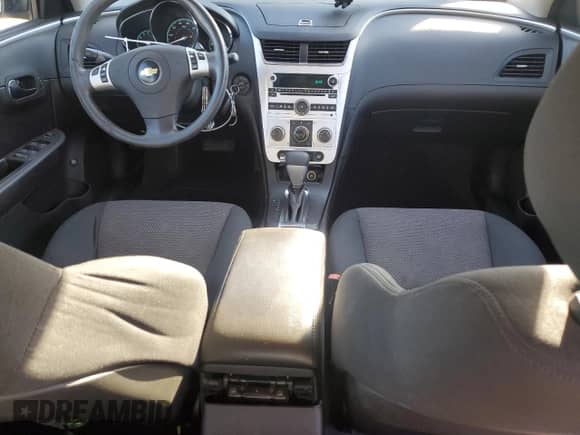 2010 Chevrolet Malibu 1LT с VIN 1G1ZC5EB6AF284456, выставлен на аукционе Copart как лот 81621015 с пробегом 139 642 миль миль и Списание • Salvage title. История ставок и продаж доступна на DreamBid. Изображение 8.