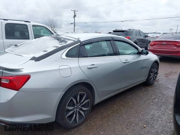 2020 Chevrolet Malibu RS with VIN 1G1ZG5ST2LF081424, listed as a IAAI auction lot 42577078 with 64,347 mi miles and . Bid and sale history available at DreamBid. Image 13.