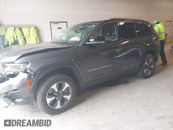 2022 Jeep Grand Cherokee с VIN 1C4RJYB65N8717748, выставлен на аукционе IAAI как лот 42156853 с пробегом 20 349 миль миль и . История ставок и продаж доступна на DreamBid. Изображение 17.