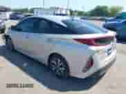 2018 Toyota Prius Plus z VIN JTDKARFP0J3075649, wystawiony jako IAAI lot #42569053 z przebiegiem 99 581 mil mil oraz . Historia ofert i sprzedaży dostępna na DreamBid. Obrazek 3.