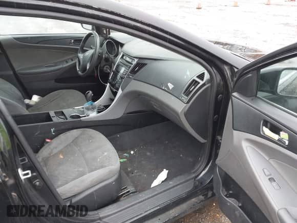 2012 Hyundai Sonata GLS z VIN 5NPEB4ACXCH502750, wystawiony jako IAAI lot #43444268 z przebiegiem 188 861 mil mil oraz . Historia ofert i sprzedaży dostępna na DreamBid. Obrazek 5.