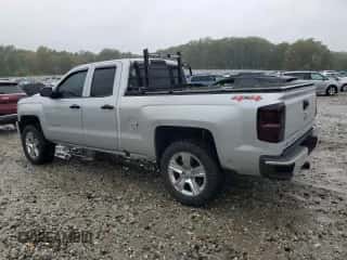 2018 Chevrolet Silverado 1500 Custom z VIN 1GCVKPEC0JZ139943, wystawiony jako Copart lot #83831655 z przebiegiem 228 232 mil mil oraz Szkoda całkowita • Salvage title. Historia ofert i sprzedaży dostępna na DreamBid. Obrazek 2.