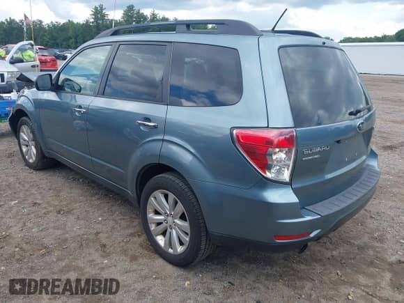 2012 Subaru Forester X Limited z VIN JF2SHAEC9CH422804, wystawiony jako IAAI lot #42892881 z przebiegiem 141 716 mil mil oraz . Historia ofert i sprzedaży dostępna na DreamBid. Obrazek 3.
