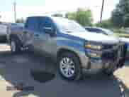 2021 Chevrolet Silverado 1500 Custom z VIN 3GCPWBEH2MG177268, wystawiony jako IAAI lot #41972838 z przebiegiem 75 553 mil mil oraz . Historia ofert i sprzedaży dostępna na DreamBid. Obrazek 1.