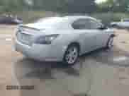 2013 Nissan Maxima SV z VIN 1N4AA5AP5DC820885, wystawiony jako IAAI lot #43161171 z przebiegiem 168 207 mil mil oraz . Historia ofert i sprzedaży dostępna na DreamBid. Obrazek 4.