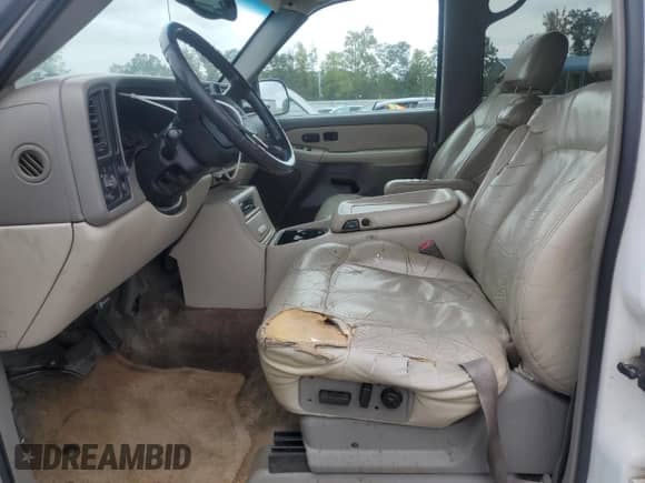 2002 Chevrolet Suburban LT with VIN 3GNEC16Z12G256159, listed as a Copart auction lot 81876025 with Not provided miles and Salvage title. Bid and sale history available at DreamBid. Image 7.
