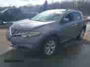 2014 Nissan Murano S z VIN JN8AZ1MW4EW514506, wystawiony jako IAAI lot #41423337 z przebiegiem 127 981 mil mil oraz . Historia ofert i sprzedaży dostępna na DreamBid. Obrazek 2.