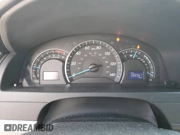 2013 Toyota Camry SE z VIN 4T1BF1FKXDU723970, wystawiony jako Copart lot #81439415 z przebiegiem 199 967 mil mil oraz Szkoda całkowita • Salvage title. Historia ofert i sprzedaży dostępna na DreamBid. Obrazek 9.