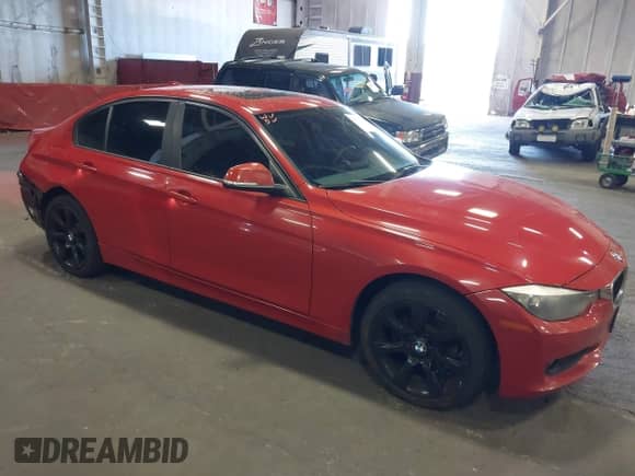 2015 BMW 3 Series 328i z VIN WBA3C1C56FK124284, wystawiony jako IAAI lot #42920808 z przebiegiem 155 068 mil mil oraz . Historia ofert i sprzedaży dostępna na DreamBid. Obrazek 1.