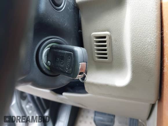 2009 Land Rover Discovery с VIN SALAK25429A510520, выставлен на аукционе IAAI как лот 42334117 с пробегом 116 725 миль миль и . История ставок и продаж доступна на DreamBid. Изображение 11.