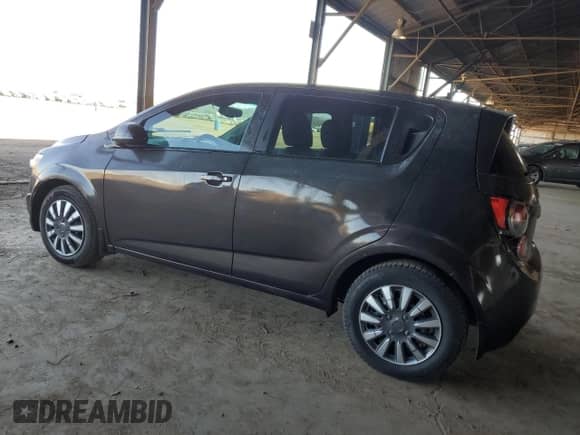 2013 Chevrolet Sonic LS с VIN 1G1JA6SH2D4204524, выставлен на аукционе Copart как лот 53402325 с пробегом 139 168 миль миль и Чистый • Clean title. История ставок и продаж доступна на DreamBid. Изображение 2.