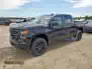 2024 Chevrolet Silverado 1500 Custom Trail Boss z VIN 3GCUDCE86RG359836, wystawiony jako Copart lot #60419635 z przebiegiem Nie podano mil oraz Szkoda całkowita • Salvage title. Historia ofert i sprzedaży dostępna na DreamBid. Obrazek 1.