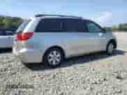 2010 Toyota Sienna CE z VIN 5TDKK4CC4AS329167, wystawiony jako Copart lot #80783565 z przebiegiem 120 600 mil mil oraz Szkoda całkowita • Salvage title. Historia ofert i sprzedaży dostępna na DreamBid. Obrazek 3.