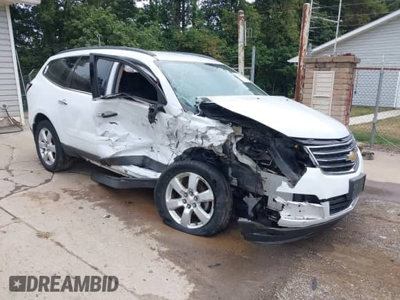 2017 Chevrolet Traverse LT z VIN 1GNKVGKDXHJ133123, wystawiony jako IAAI lot #43049708 z przebiegiem 117 382 mil mil oraz . Historia ofert i sprzedaży dostępna na DreamBid. Obrazek 1.