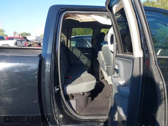 2014 Ram 1500 Big Horn z VIN 1C6RR7GT7ES460488, wystawiony jako IAAI lot #43292311 z przebiegiem 176 161 mil mil oraz . Historia ofert i sprzedaży dostępna na DreamBid. Obrazek 8.