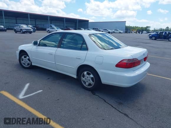 2000 Honda Accord EX with VIN 1HGCG5661YA007791, listed as a IAAI auction lot 42549407 with 150,238 mi miles and . Bid and sale history available at DreamBid. Image 3.