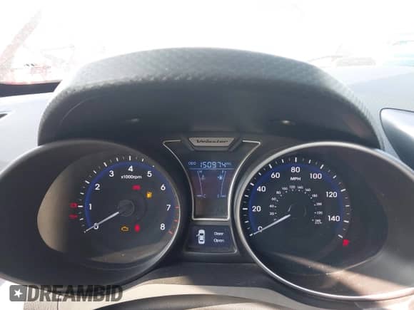 2013 Hyundai Veloster Turbo с VIN KMHTC6AEXDU138141, выставлен на аукционе IAAI как лот 42401259 с пробегом 150 974 миль миль и . История ставок и продаж доступна на DreamBid. Изображение 7.