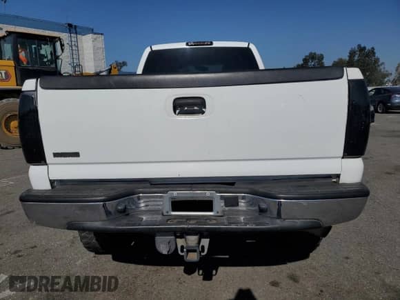 2003 Chevrolet Silverado 2500HD LS with VIN 1GCHC29U53E146154, listed as a Copart auction lot 72820474 with Not provided miles and Salvage title. Bid and sale history available at DreamBid. Image 6.