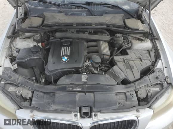 2011 BMW 3 Series 328i с VIN WBAPH7C51BE851900, выставлен на аукционе Copart как лот 82779525 с пробегом 184 806 миль миль и Чистый • Clean title. История ставок и продаж доступна на DreamBid. Изображение 11.