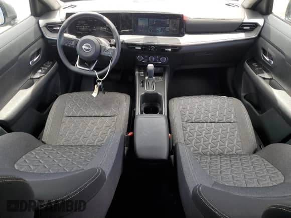 2025 Nissan Kicks SV с VIN 3N8AP6CA4SL381112, выставлен на аукционе Copart как лот 61275685 с пробегом 1 786 миль миль и Списание • Salvage title. История ставок и продаж доступна на DreamBid. Изображение 8.