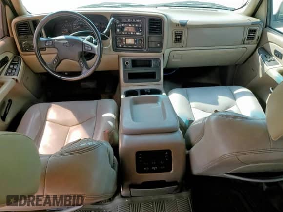 2003 Chevrolet Tahoe LS z VIN 1GNEC13Z13R103867, wystawiony jako Copart lot #84484325 z przebiegiem Nie podano mil oraz Szkoda całkowita • Salvage title. Historia ofert i sprzedaży dostępna na DreamBid. Obrazek 8.