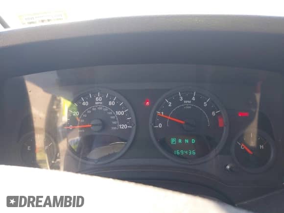 2008 Jeep Compass Sport с VIN 1J8FT47068D635994, выставлен на аукционе IAAI как лот 42392737 с пробегом 169 436 миль миль и . История ставок и продаж доступна на DreamBid. Изображение 7.