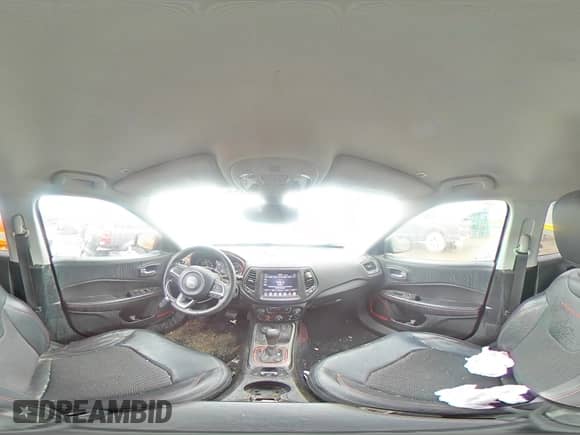 2019 Jeep Compass Trailhawk with VIN 3C4NJDDB7KT671080, listed as a Copart auction lot 60645655 with 131,581 mi miles and Salvage title. Bid and sale history available at DreamBid. Image 15.
