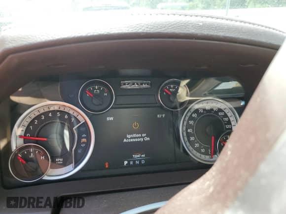 2018 Ram 1500 Laramie z VIN 1C6RR6VT4JS143758, wystawiony jako Copart lot #81325315 z przebiegiem 72 247 mil mil oraz Szkoda całkowita • Salvage title. Historia ofert i sprzedaży dostępna na DreamBid. Obrazek 9.