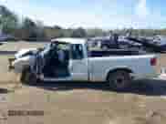 1995 Chevrolet S-10 LS с VIN 1GCCS19Z1SK193216, выставлен на аукционе IAAI как лот 41452381 с пробегом 170 800 миль миль и . История ставок и продаж доступна на DreamBid. Изображение 14.
